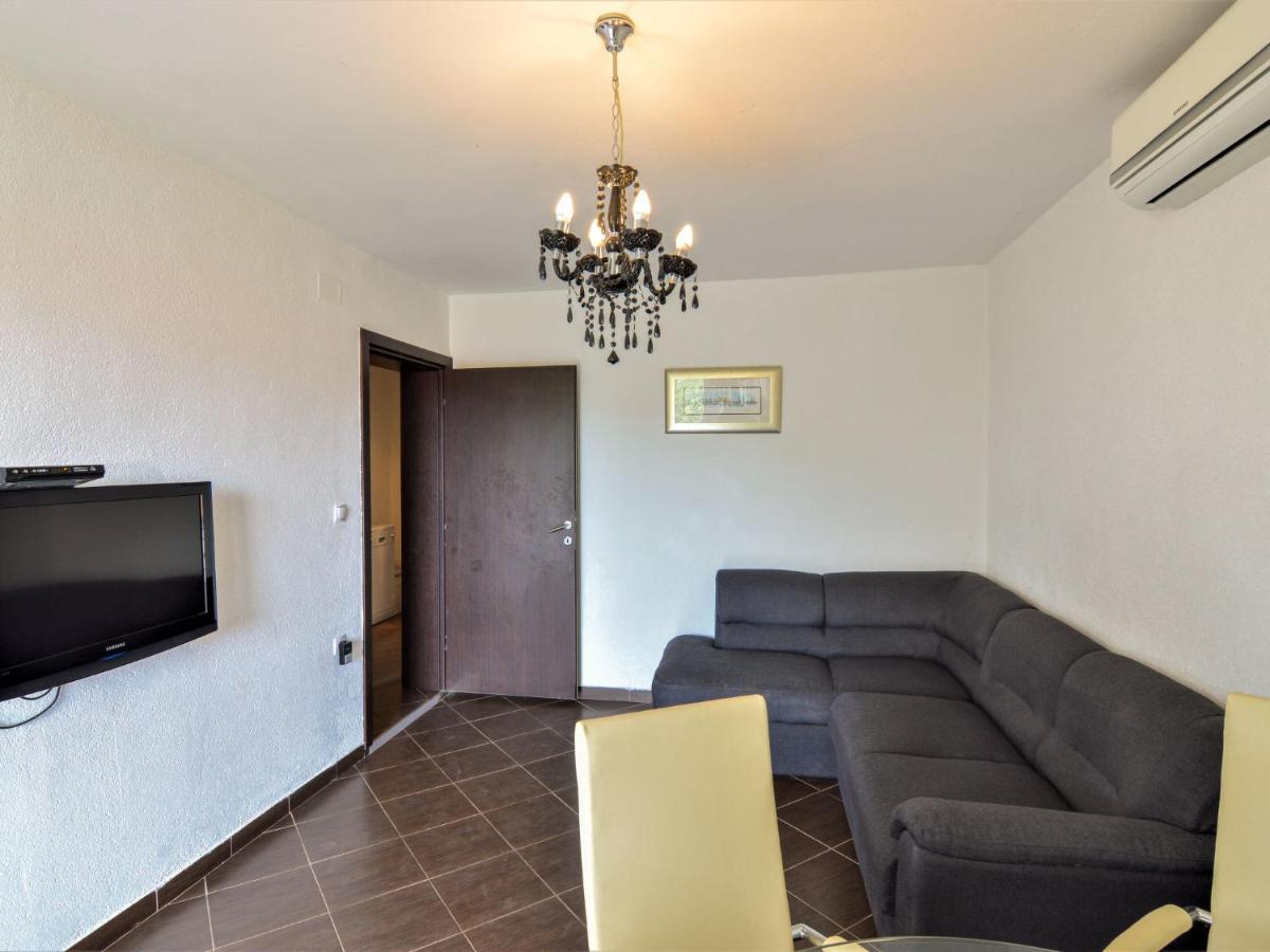 Apartment Josip - Vod201 By Interhome Tribalj Exterior foto